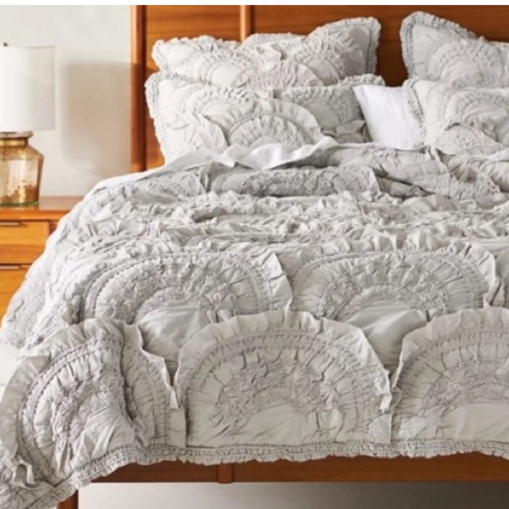 Anthropology Rivulets Quilt- King